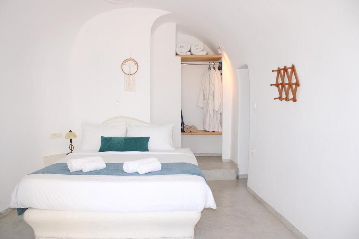 Villa Solasta #1 With Jacuzzi In Santorini Akrotiri  Exterior photo